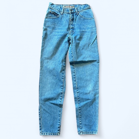 90s Vintage Levi’s mom Jeans - Picture 2 of 5